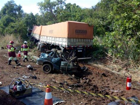 Motorista Morre Decapitado Em Acidente Envolvendo Carro E Carreta Na Br