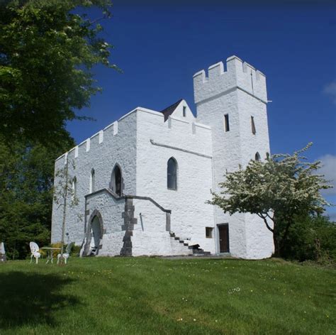 This Castle in Galway, Ireland is Only $18 a Night When You Split the ...