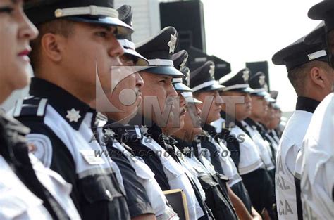 Alcalde de Toluca entrega reconocimientos estímulos y condecoraciones