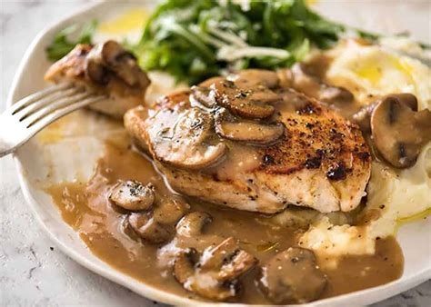 Emincé de poulet à la sauce aux champignons CuisineThermomix