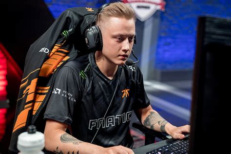 Fnatic Defeats Misfits And Qualifies For Eu Lcs Summer Finals Win Gg