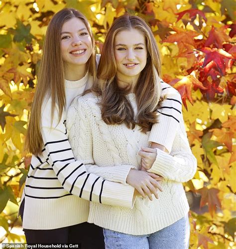 Princess Leonor And Infanta Sofia Star On Spanish Royal Christmas Card