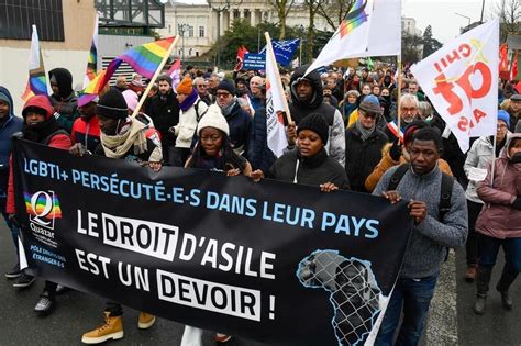 Loi Immigration Des Réfugiés Et Demandeurs Dasile Mobilisés Dans Le