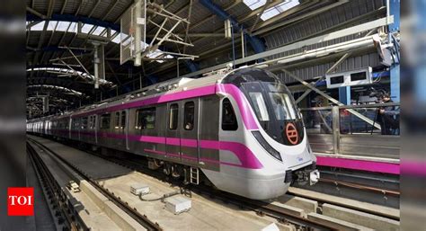 magenta  delhi metros magenta      delhi