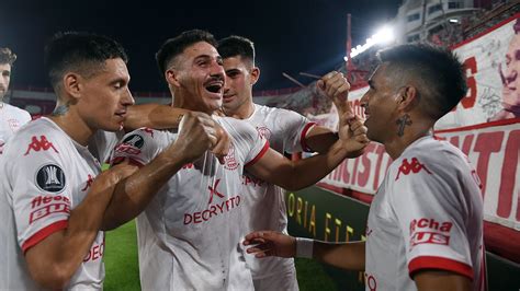 Huracán venció con lo justo a Boston River y avanza en la Copa