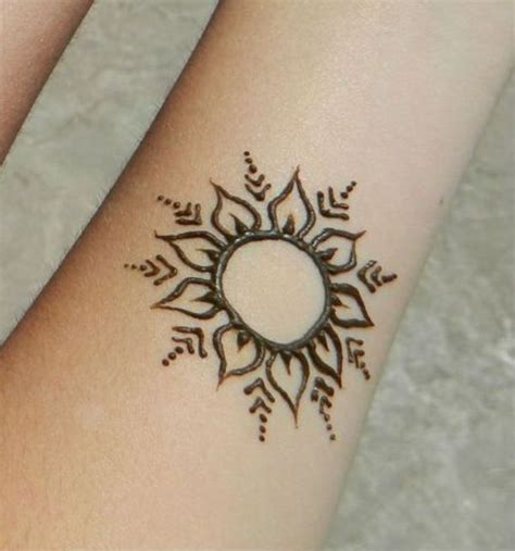 Heart And Flower Simple Henna Designs Henna Tattoo Designs Henna Tattoo Designs Simple Henna