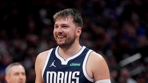 Watch Luka Doncic Makes Insane Pregame Trick Shot Yardbarker