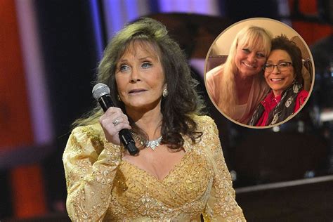 Loretta Lynns Daughter Undergoes Surgery For Mouth Cancer Wkky