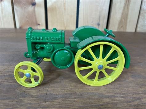 1 16 Scale Ertl Scale Models John Deere 2 Model D Tractors Aumann