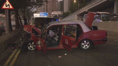 香港仔兩車相撞二人受傷送院 Now 新聞