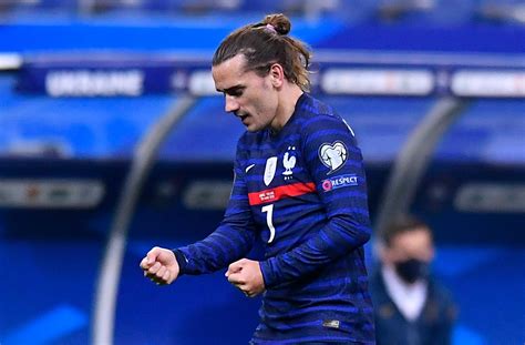 Griezmann embracing new France role amid injury crisis