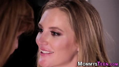 Teen Lesbian Squirts Hard