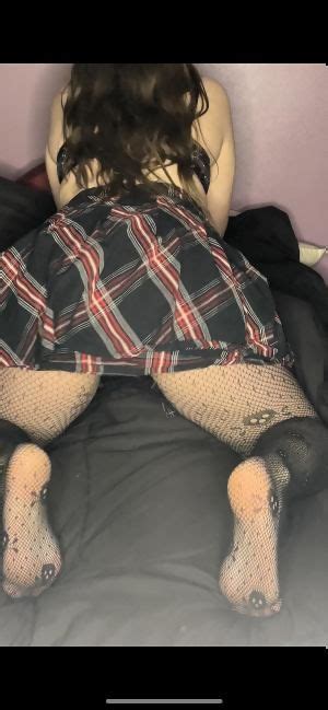 PornPic XXX Lift Up My Skirt And Fuck Me