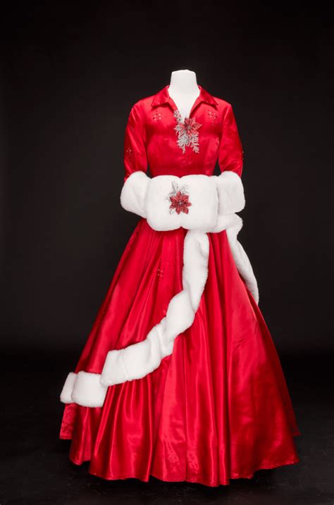 'White Christmas' costumes, props coming to Behringer-Crawford Museum ...