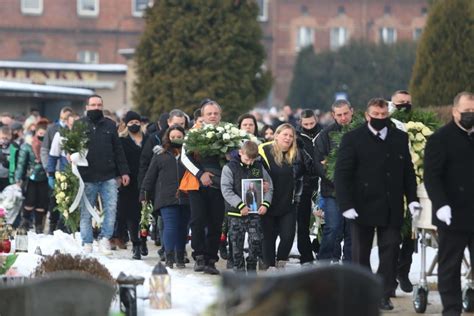 Pogrzeb Zamordowanej Letniej Patrycji Z Bytomia Zosta A Zabita W