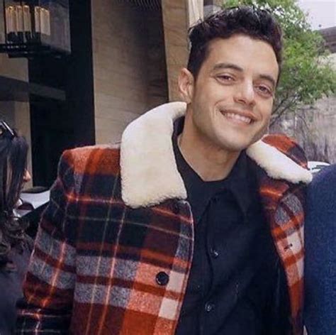 Omg I Love This Coat So Much Rami Said Malek Rami Malek Actors