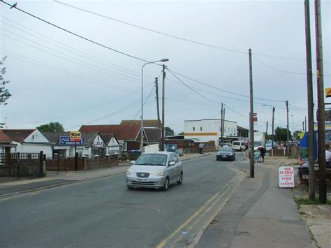 Leysdown Road Leysdown On Sea © Chris Whippet Cc By Sa20 Geograph