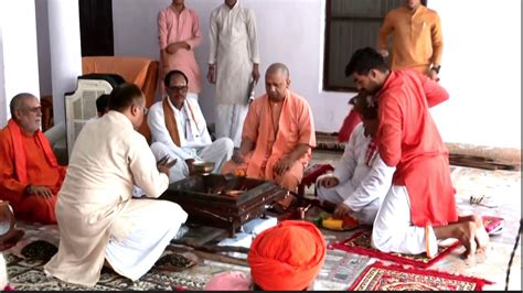 Yogi Adityanath Up Cm Yogi Adityanath Performs ‘rudrabhishek At