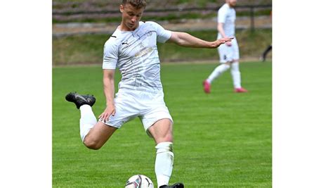 Fu Ball Landesklasse Advents Schock In Steinach Sonneberg