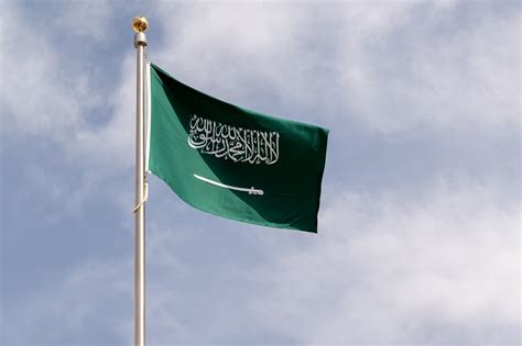 Saudi Arabia’s PIF faces major $11 billion loss: report - Construction ...