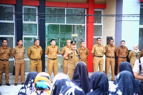 Plt Bupati Asmar Apel Bersama Seluruh Staf RSUD Meranti