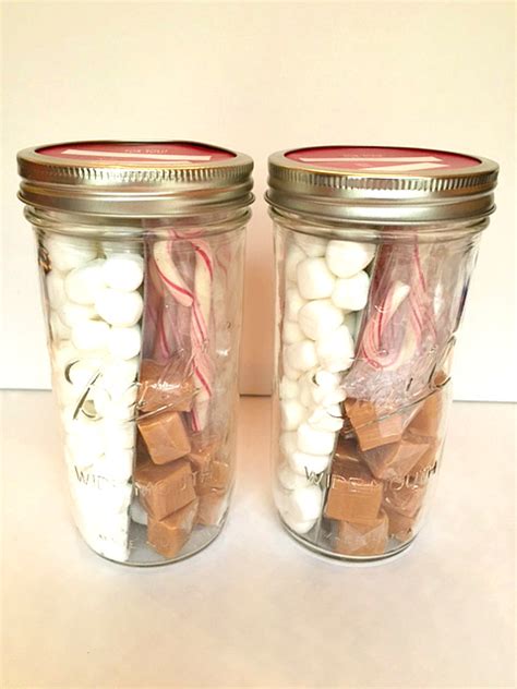 DIY Hot Cocoa Gift Set In A Jar