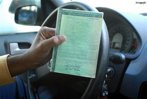 Veículos placa final 7 devem efetuar o licenciamento neste mês em