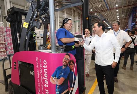 Walmart anuncia nuevos proyectos de inversión en Yucatán para acercar