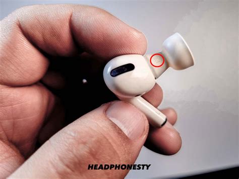 5 Simple Tips To Keep Airpods From Falling Out Headphonesty Eu Vietnam Business Network Evbn