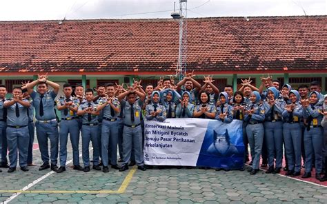 SMKN 1 Glagah: Expanding our Education and Outreach - MantaWatch