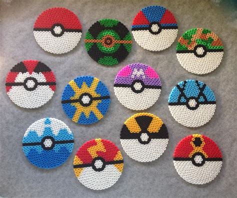 Pokeballs | Plantillas hama beads, Manualidades, Perlas fundidas