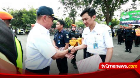 PT KAI Daop 8 Surabaya Gelar Apel Pasukan Angkutan Lebaran 2023 Hari