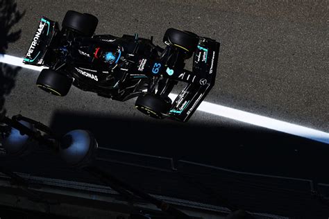 Leclerc Faz Red Bull Sangrar Por Um Dia E Conquista Pole Em Baku