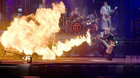 Musik Hitziges Rammstein Konzert In Düsseldorf Zeit Online