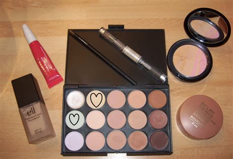 Marie Love Cosmetics Makeup lumineux pour l été avec NAKED 2