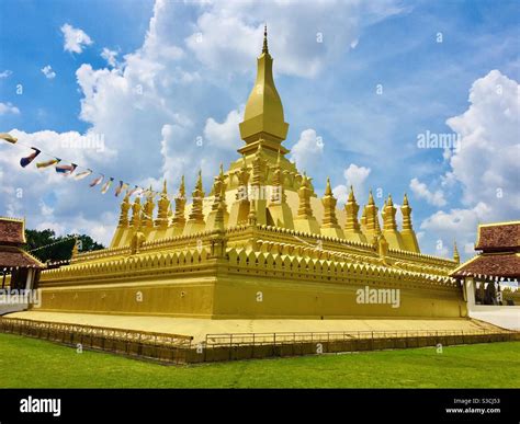 Luang Temple Hi Res Stock Photography And Images Alamy