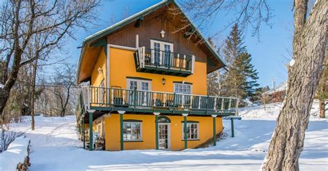 Laissez Vous Charmer Par Le Cachet Chaleureux De Cette Maison Riveraine