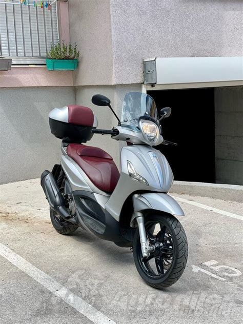 Piaggio Beverly Cijena 3500 Crna Gora Tivat Centar Grada Motori