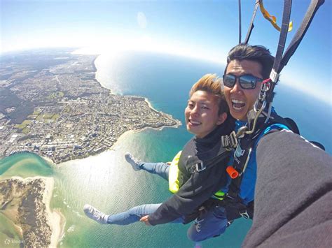 Experiencia De Paracaidismo En Tándem En Sunshine Coast Aterrizaje En