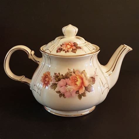 James Sadler Teapot, Full Size, Sadler 3693, Floral With Gold Lines, 5 Cup Capacity, Mid Century ...