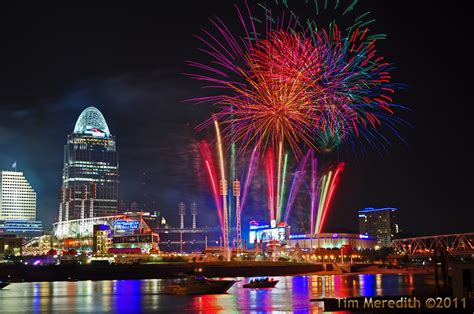 Friday Night Fireworks over the Ohio River after Reds game at Great ...