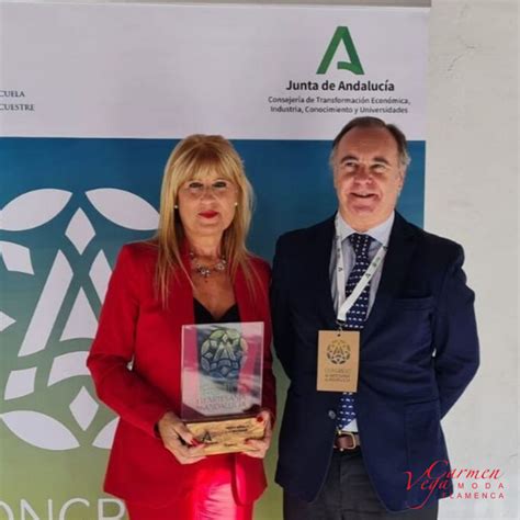 Carmen Vega Recibe El Premio Andaluz A La Artesan A De Andaluc A Tu