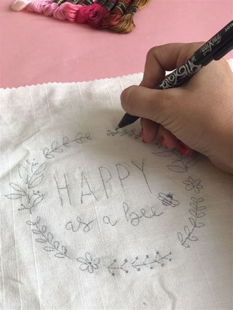 Comment D Buter En Broderie Partie Happy As A Bee Diy Clothes