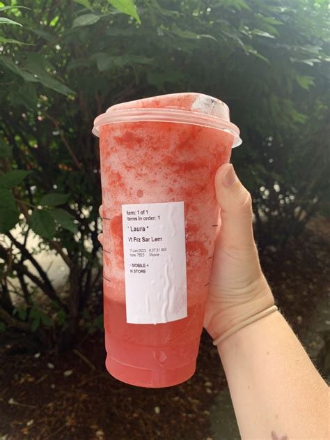 Review I Tried Starbucks Frozen Lemonade Refreshers Lets Eat Cake