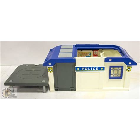 PLAYMOBIL POLICE STATION W/ ACCESSORIES