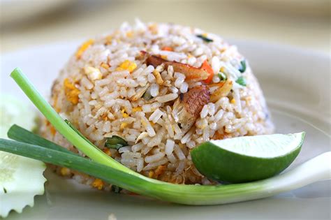 10 Best Local Dishes from Thailand - Famous Thai Food Locals Love to ...