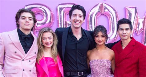 Doogie Kamealoha Md Cast Support Peyton Elizabeth Lee Milo Manheim