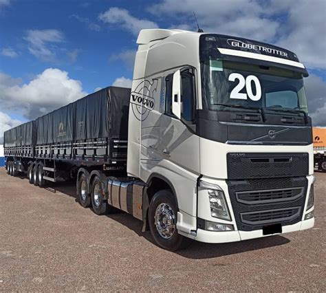 Conjunto Volvo Fh E Rodotrem Graneleiro Buscar Rural