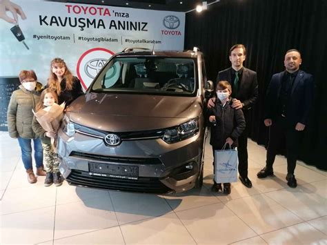 Toyotanın yeni hafif ticari modeli Proace City Kocaelide ilk sahibine