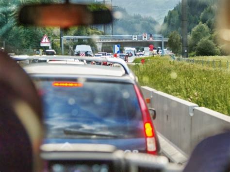 Herbstferien führen zu Staus Hier drohen volle Straßen am Wochenende